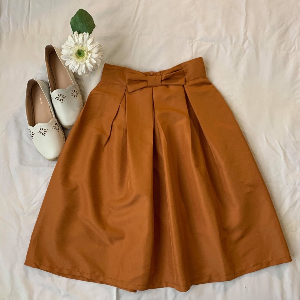 Super cute high wasted fashionable skirt